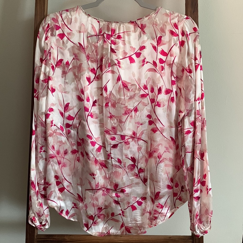 NEW WHBM Silk Floral Blouse - Picture 6 of 6